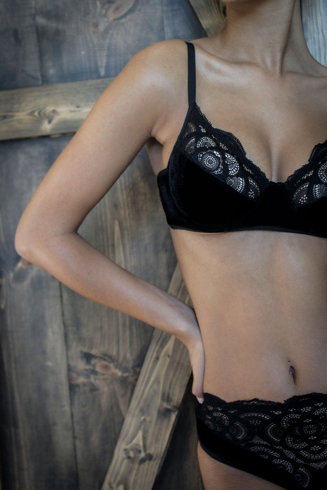 Pomegranate Love Lace and Velvet Bra - Carol Coelho Intimates